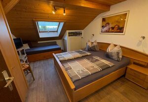 Ferienwohnung Wiese – Ferienwohnung (80qm) mit großem Balkon in ruhiger Lage