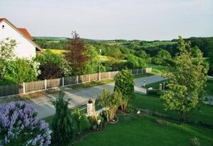 Ferienwohnung Wiese – Ferienwohnung (80qm) mit großem Balkon in ruhiger Lage