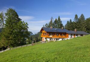 Haus Bergruh – Ferienwohnung Kehlstein, für 1-2 Personen, ein separates Schlafzimmer