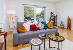 2OG mitte helle 70m 2 Zimmer Wohnung nähe Salzburg