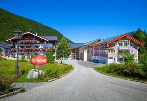 Haus Hirschau – Hoher Göll, 1-2 Pers., 72 m², SZ, Wohnzimmer, Kochnische, Badewanne, Du/WC, Bk