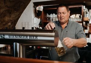 Gasthof Greimel – 16 Ruhiges Doppelzimmer mit Salzachblick, TV, DU/WC, Nichtraucher