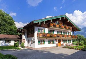 Gästehaus Almblick – Appartement 3, 2 Personen, Balkon, 34 qm, Wohn- und Schlafraum kombiniert