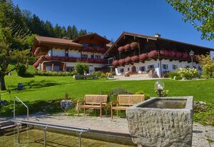 Alpenhotel Hundsreitlehen – Doppelzimmer Standard (Alpenzauber) mit Du/WC, Bk, TV, Telefon, W-Lan, Zimmersafe