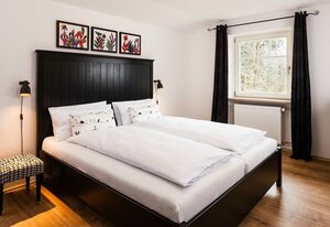 Haus Jakob – Ferienwohnung, 4-6 Personen,  90 m², 3 SZ, Wohnzimmer, Küche, 2 Bäder und Balkon