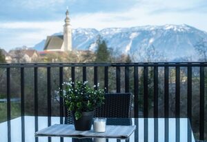 Ferienwohnung Kaiserblick – Modern eingerichtete Ferienwohnung mit Blick auf das Bergpanorama