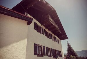 Ferienwohnung Reinbrechthof – Fewo - 4 Personen+, 70qm, 2 SZ, Balkon, Wohnküche, einzigartige Lage, WLAN