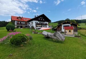 Ferienwohnung Reinbrechthof – Fewo - 4 Personen+, 70qm, 2 SZ, Balkon, Wohnküche, einzigartige Lage, WLAN