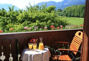 Unterenglhängerhof – Ferienwohnung 2 Untersberg, 40m² OG, 1 Schlafraum, Balkon, TV, 3 Pers.