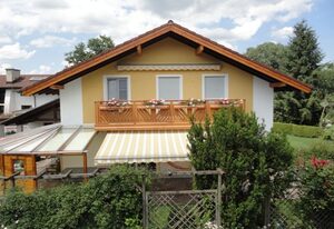 Haus Fiedler – Ferienwohnung bis 4 Personen, 90 qm, 2 große Schlafzimmer, Balkon