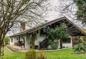 Landhausvilla Watzmannblick – Apartment Watzmannblick im Dachgeschoss mit Balkon