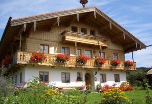 Huberbauernhof Ferienwohnungen – Ferienwohnung Salzburg 46 qm 4 Personen, 1 Schlafzimmer, Terrasse