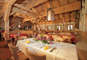 Alpengasthof Götschenalm – Doppelzimmer Nr. 2 oder 7 mit Dusche/WC, Terrasse oder Balkon, TV