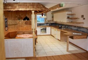 Ferienwohnung Handweberei Huber – Charmante Ferienwohnung Handweberei mit Garten und Liegewiese, Wlan, 130 qm, Parkplatz