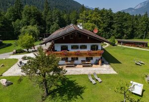Pension Mooserlehen – Doppelzimmer Untersberg mit Dusche/WC,TV