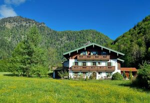 Prümbachhof – Ferienwohnung links