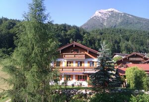 Ferienwohnung Haus am Kurpark – Ferienwohnung mit Bergblick in ruhiger Lage, 2 Balkone, WLAN,58 qm, 1-2 Personen