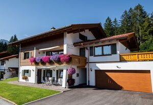 Ferienwohnung Schnitzlbaumer – Ferienwohnung für 2-4 Pers., 2 Schlafzimmer, Wohnzimmer, Terrasse
