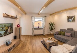 Ferienwohnung Schnitzlbaumer – Ferienwohnung für 2-4 Pers., 2 Schlafzimmer, Wohnzimmer, Terrasse
