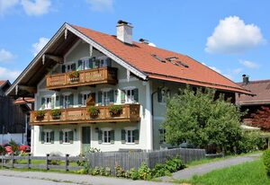 Haus Ambros – Ferienwohnung klein (C) 42 qm, 1 Schlafzimmer, Wohnküche, Balkon