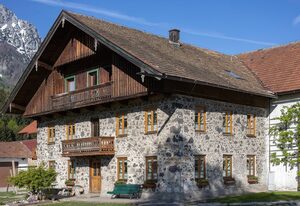 Ferienwohnung Nagerlhof – Ferienwohnung Untersberg 84 qm im OG ,2 Schlafzimmer, Wohnküche, Balkon