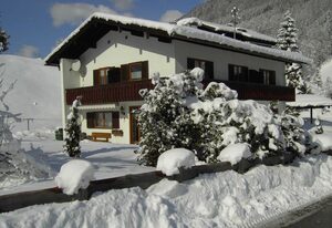 Haus Kehlstein Ferienwohnungen – Ferienwohnung für 1-2 Personen, 33 qm, Balkon, TV, W-LAN, Frühstück möglich!