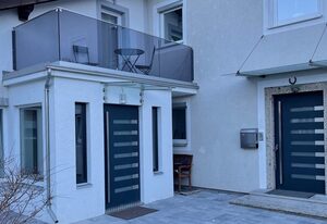 Ferienwohnung Bullaku – Ferienwohnung (63 m²)  für bis 4 Ew. Wohnzimmer mit Schlafsofa, Küchenzeile, separates Schlafzimmer, Terrasse