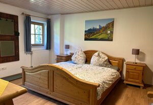 Ferienwohnung Am Erlengrund – Ferienwohnung Nr. 2 für 1-2 Personen, ca. 32 m², Schlafzimmer, Wohnküche, Balkon