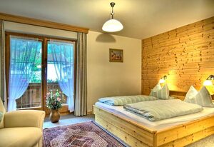 Fewo Maier – Ferienwohnung Nr. 3, 1-2 Personen, 1 Schlafzimmer, Dusche/WC, Balkon, 70 qm