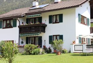 Haus Moderegger – Ferienwohnung 2-4 Pers., ca. 65 qm, 1 SZ, Wohnzimmer, Küche mit Essecke, Balkon