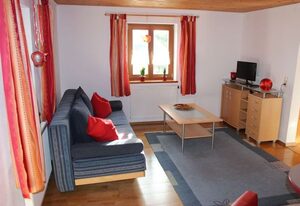 Ferienwohnung Brustmann – Ferienwohnung Erdgeschoss, 2-4 Pers., Wohnküche, Bad/WC, Terrasse