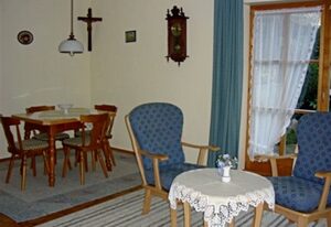 Haus Lohmayrhof – Ferienwohnung 66 qm, 1 Schlafzimmer, Südterrasse mit Bergblick