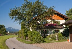Ferienwohnung Sattler – Ferienwohnung 100 QM  mit Balkon für  1-6 Personen