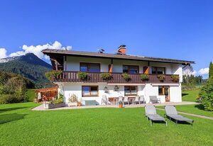 Pension Elvira – Nr. 3, Einzelzimmer Rauher Kopf  mit Dusche, TV, Radio, Safe, Minibar