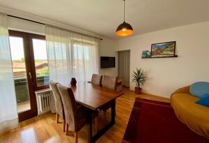 Haus Aschauer am Amtmannfeld – Doppelzimmer Anna mit Gemeinschaftsküche und -bad