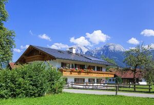 Ferienwohnungen Löslerlehen – Ferienwohnung Grünstein, 28 qm, 1-2 Personen, 1 separates Schlafzimmer, Balkon