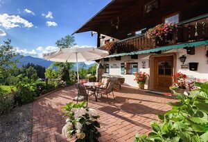 Ferienwohnung Malerlehen – Ferienwohnung Untersberg, 1-2 Personen, 42 qm, Terrasse, ruhige Lage