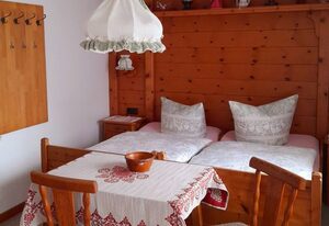 Gschoßhäusl – Doppelzimmer Nr. 1, Etagendusche+WC, Balkon, 15 qm, Nichtraucher, Obergeschoss