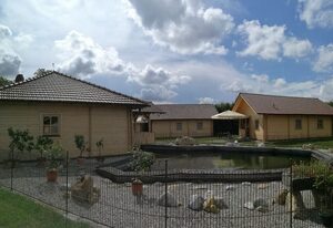 Sepp's Ferienhaus – Holzhaus mit Terrasse und Liegewiese