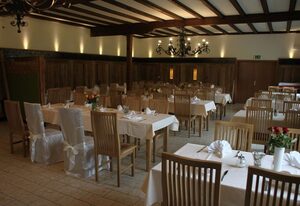 Gasthof Hotel zur Post – Ferienwohnung Donau mit 2 sep. Schlafzimmern und Terrasse