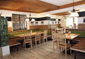 Gasthof Hotel zur Post – Ferienwohnung Donau mit 2 sep. Schlafzimmern und Terrasse