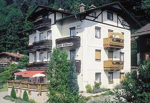 Hotel garni Floriani – Doppelzimmer Nr.2, Nr.4, Nr.6, Nr.8 mit Dusche und WC, Balkon