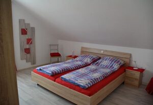 Ferienwohnung Margit – Großzügige 3 Sterne-Ferienwohnung mit großem Balkon und Gartenblick