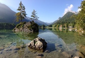 ALPEN EXPERIENCE - CVJM Aktivzentrum Hintersee, Jugendgästehaus – Zweibettzimmer Bergseite, 1-2 Personen, Dusche/WC
