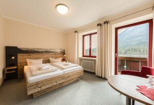 ALPEN EXPERIENCE - CVJM Aktivzentrum Hintersee, Jugendgästehaus – Zweibettzimmer Bergseite, 1-2 Personen, Dusche/WC