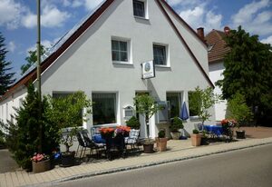 Gasthaus - Pension Am Buchberg – Mehrbettzimmer mit Balkon