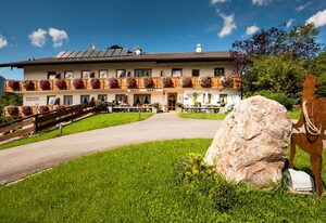 Gästehaus Heißenlehen – Einzelzimmer Halsalm, Südbalkon mit Rundblick, TV, Radio, Haarfön, Sitzecke