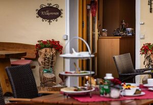 Gästehaus Heißenlehen – Einzelzimmer Halsalm, Südbalkon mit Rundblick, TV, Radio, Haarfön, Sitzecke
