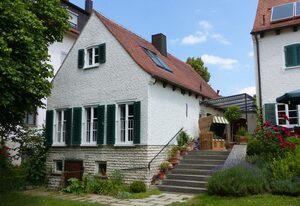 Bed and Breakfast unter den Linden – Oskar Mayer