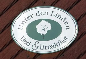 Bed and Breakfast unter den Linden – Oskar Mayer